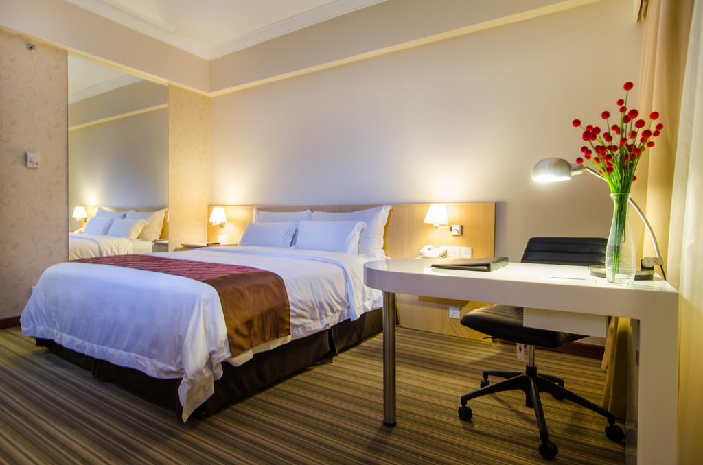 Le Grandeur Hotel Balikpapan Szoba fotó