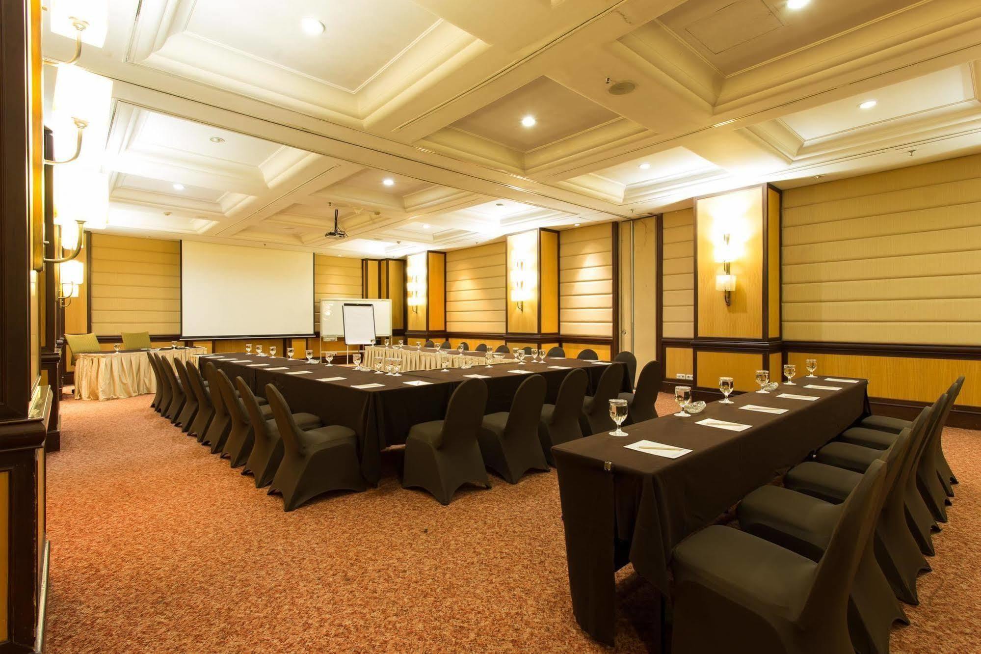 Le Grandeur Hotel Balikpapan Kültér fotó